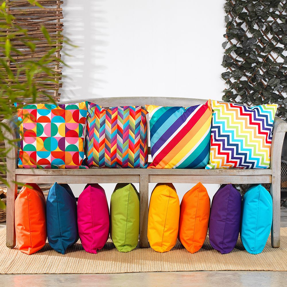  Veeva® Zig-Zag Rainbow Geometric Print Outdoor Cushion