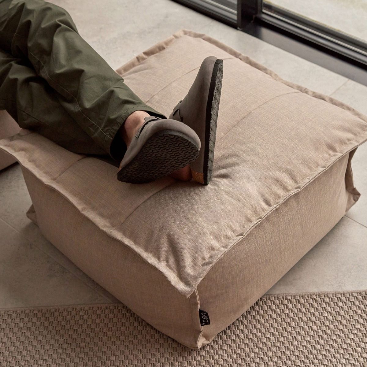 icon Dolce Outdoor Footstool