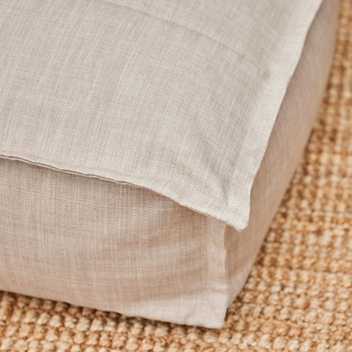 icon Dolce Outdoor Lounger