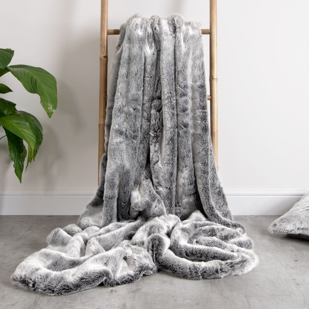 Arctic Wolf Faux Fur Throw